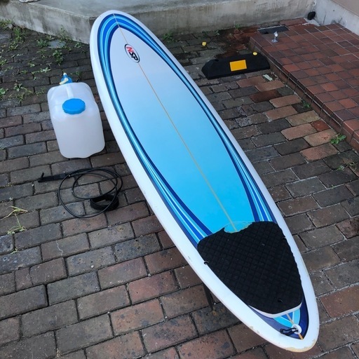 NSP サーフボード710 ミッドレングス エポキシ 水タンク、リーシュ付き