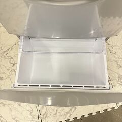  18978  AQUA 大容量3D冷蔵庫　手動製氷  272L ◆大阪市内・東大阪市他 6,000円以上ご購入で無料配達いたします！◆ ※京都・高槻・枚方方面◆神戸・西宮・尼崎方面◆生駒方面、大阪南部方面　それぞれ条件付き無料配送あり！            