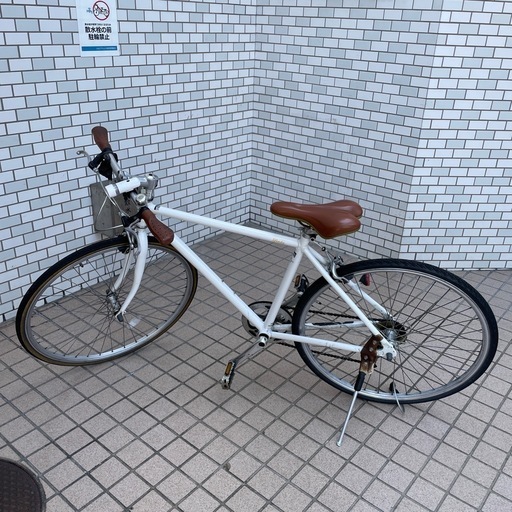 自転車　クロスバイク　\n7段速　ホワイト