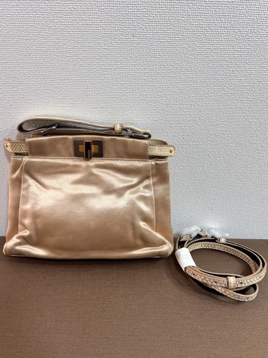 FENDI ミニピーカブー パイソン