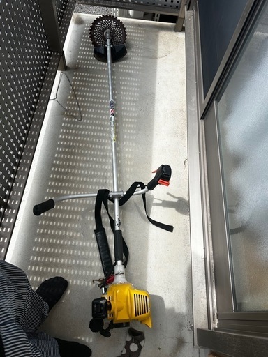 刈払機 エンジン式 草刈機