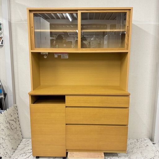 19291  【美品】無印良品 2枚ガラス扉キッチンボード 食器棚　幅120 良品計画  ◆大阪市内・東大阪市他 6,000円以上ご購入で無料配達いたします！◆ ※京都・高槻・枚方方面◆神戸・西宮・尼崎方面◆生駒方面、大阪南部方面　それぞれ条件付き無料配送あり！