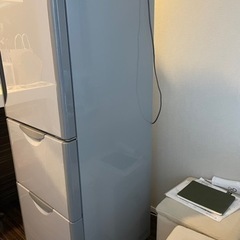日立3ドア冷凍冷蔵庫302Lスリムタイプ