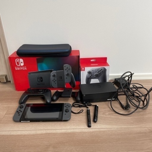 任天堂　新型　Switch  本体　グレー　プロコン