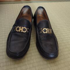 Ferragamoのローファー
