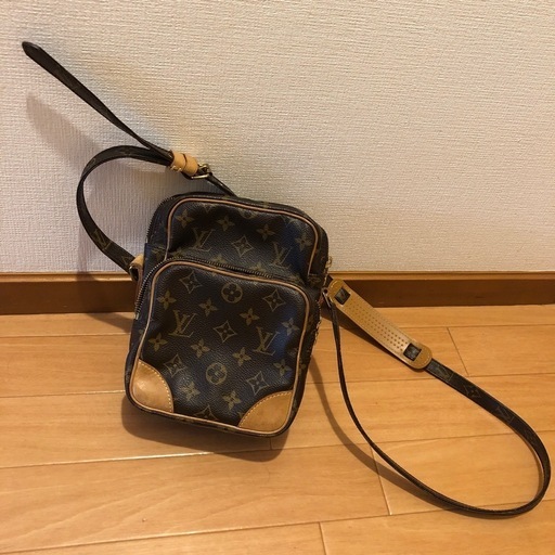 ポーチ LOUIS VUITTON