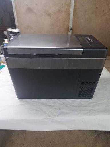 ポータブル冷蔵庫お売りします。
