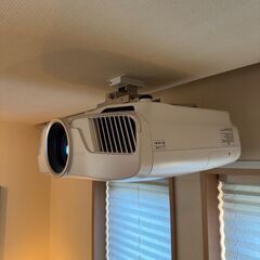 ホームシアター　電動スクリーン