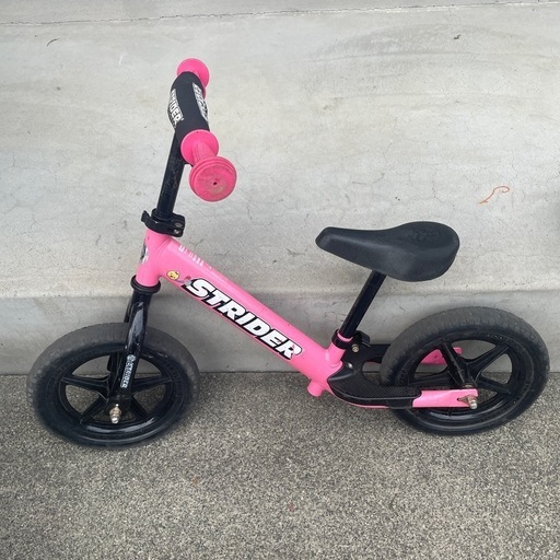ストライダー ピンク