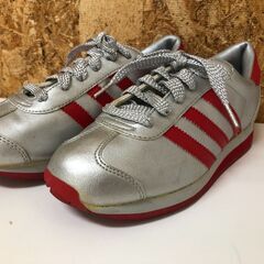 希少品　adidas アディダス カントリー スニーカー　24cm  ウルトラマン　レトロ　カラー ローカットスニーカー シューズ　820327 　銀×赤 　97年製　堺市 石津　ジャングルジャングル石津 希少品 adidas アディダス カントリー スニーカー 24cm ウルトラマン