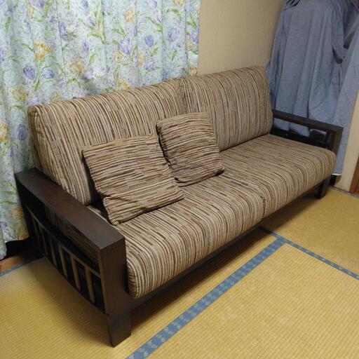 ニトリ製ソファ　三人掛け　引き取り　坂戸市