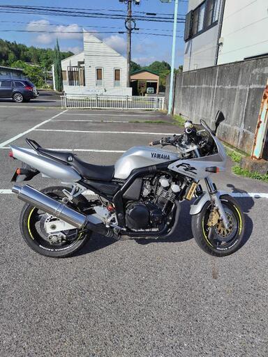 ヤマハ／YAMAHA FZ400 4YR