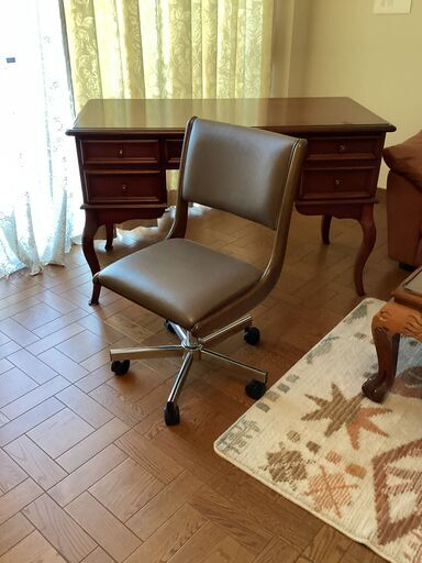 【8/24限定☆最大50％OFF】デスクチェア　昇降式　東海家具工業　車輪あり　執務デスクセット②
