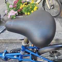 折りたたみ自転車　ＶＯＬＫＳＷＡＧＥＮ　２０インチ　６変速　カゴ　付き　青　配達可能