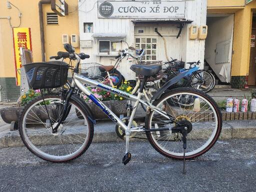 子ども自転車　２４インチ　６変速　自動ライト　カゴ　付き　シルバー　配達可能