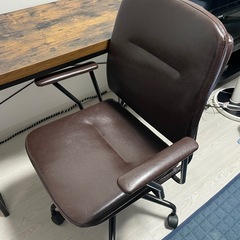 デスク、椅子、サイドテーブルセット