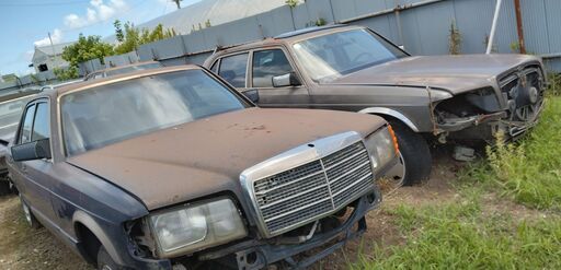 メルセデス―ベンツ126-500SEL中古ヘツトランプ左右販売