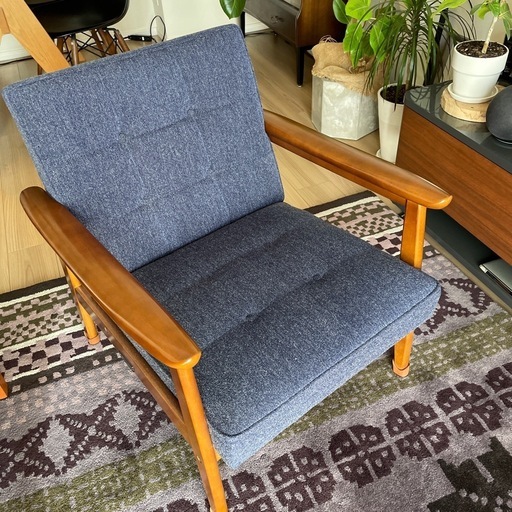 美品　カリモク60　Kチェア　1シーター　タープブルー