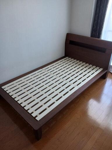 ★美品★NITORI　コンセント付　シングルベッド　木製　ニトリ