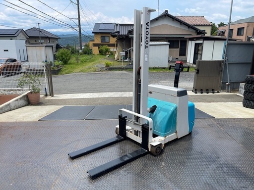 トヨタ フォークリフト 2HFW6 ウォーキ 110v 電動フォークリフト 600kg  下取りOK