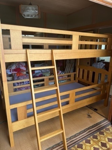 美品　2段ベッド