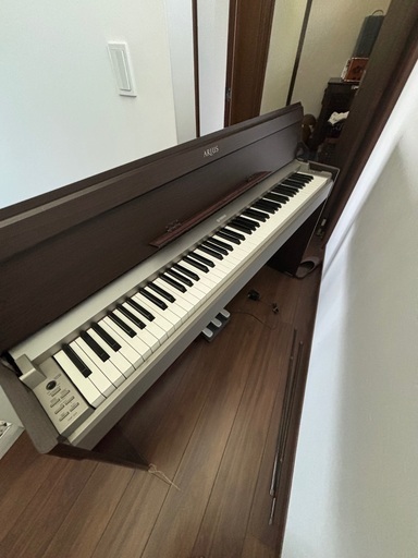 電子ピアノYAMAHA （ARIUS）