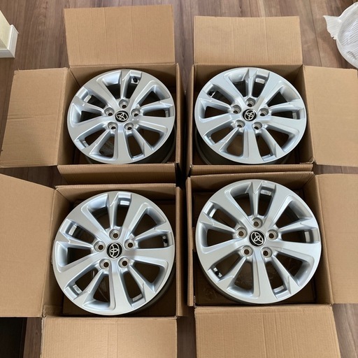 中古ホイール 4本 トヨタ ヤリスクロス純正 16インチ 6.5J+45 5H114.3 ハブ