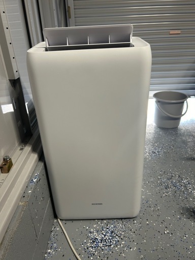【超美品】アイリスオーヤマ　ポータブルクーラー冷暖房　IPA2821GH