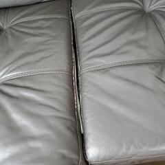 本革ソファー　黒？濃茶？