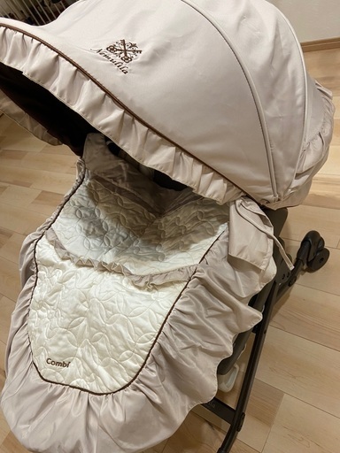 コンビ　ハイローチェア　電動 ネムリラ　AUTO SWING プレミアムダッコプラス　エッグショック