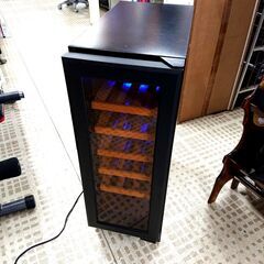 三ツ星貿易　ワインセラー MLY-60 Amazon | 三ツ星貿易 ワインクーラー 60L 18本収納 ブラック MLY