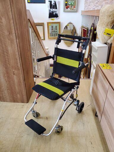 YUWELL 超軽量 折り畳み車椅子 軽量型搬送椅子 携帯式車椅子搬送 お年寄りや子供向け 正味重量6.3kg 飛行機持ち込み可 収納カバン付き◆近隣配送無料 買取帝国 朝霞店
