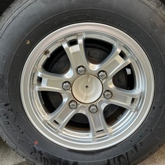 アルミ、タイヤセット、ハイエースで履いてました。