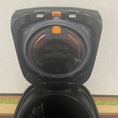象印。圧力IH一升炊き釜。圧力釜ほぼ新品。