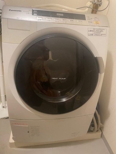 ドラム型洗濯機。