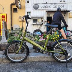 ミニベロ自転車　２０インチ　６変速　ライト　カゴ　付き　緑　配達可能