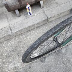 クロスバイク　７００ｘ２８ｃ　７変速　美品　緑　配達可能