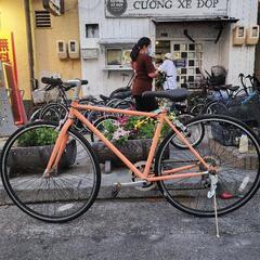 クロスバイク　７００ｘ２８ｃ　６変速　美品　配達可能