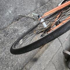 クロスバイク　７００ｘ２８ｃ　６変速　美品　配達可能