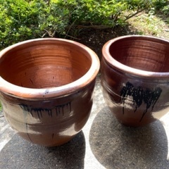 2つ　特大の水甕　甕　水瓶　壺