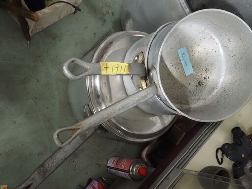 寸胴２、片手鍋４、麺切り２、厨房、纏めて８点