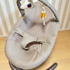 Nuna LEAF Grow Baby Bouncer トイバー付き
