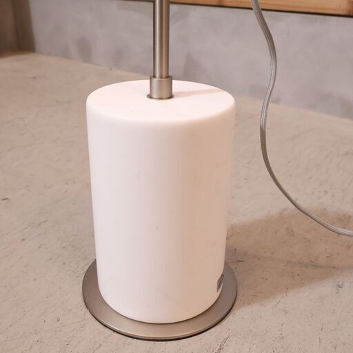DI CLASSE(ディクラッセ)のBinario floor lamp(ビナーリオ フロアランプ)ブラックです。大理石ベースにスチールの スポットライト合わせたヴィンテージテイストのスタンドライト♪ - 照明器具