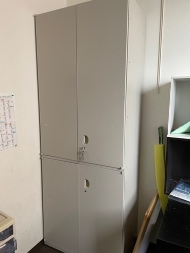 取引中！鍵付き事務用品の書類ケース2台まとめて