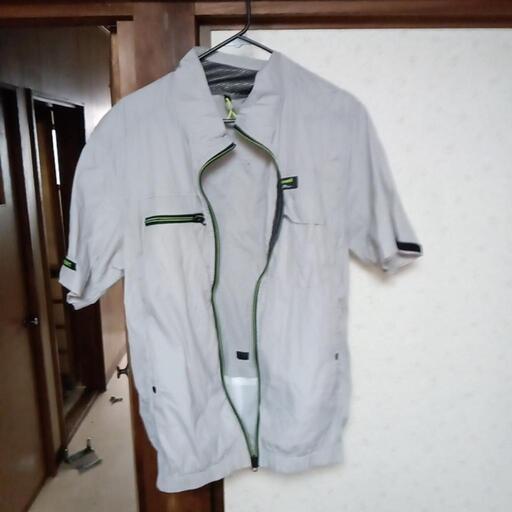 空調服になります。まだ試着しただけなのでとてもきれいです。今からの時期にどうですか？