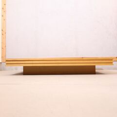 ACTUS(アクタス)で取り扱われていたKAKOMI(カコミ) オーク材 ローテーブルです。中央に空間がある囲炉裏風の座卓は、ゆったりと腰を掛けて食卓を囲むことができる和モダンなデザイン♪/日進木工