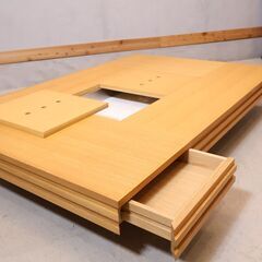 ACTUS(アクタス)で取り扱われていたKAKOMI(カコミ) オーク材 ローテーブルです。中央に空間がある囲炉裏風の座卓は、ゆったりと腰を掛けて食卓を囲むことができる和モダンなデザイン♪/日進木工