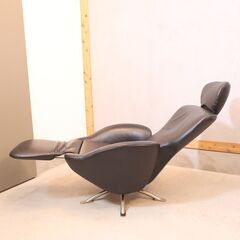 Cassina(カッシーナ) K10 DODO(ドド) シェーズロングです。上質な質感