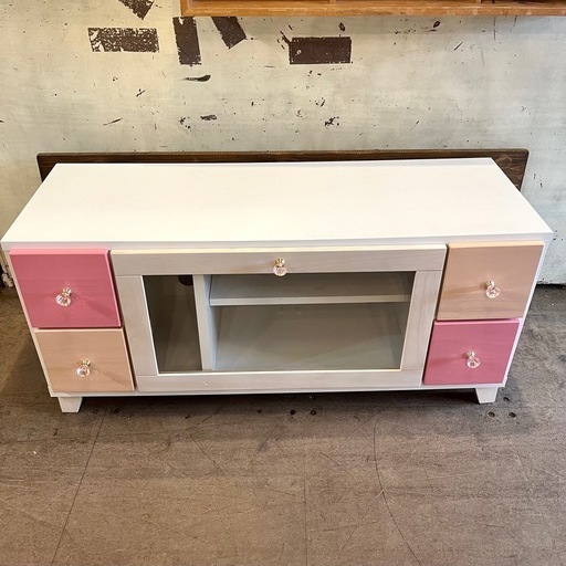 《売約済》【武蔵小山店】 テレビ台　ニトリ　NITORI　スプラウト2　天然木　ピンク　姫系　100TV台　かわいい　ローチェスト　ローボード　チェスト　テレビボード　TVボード　TV台　おしゃれ　 品川区 リサイクルショップ ランバールーム 武蔵小山店  ◀︎ 武蔵小山パルム 戸越銀座 隣