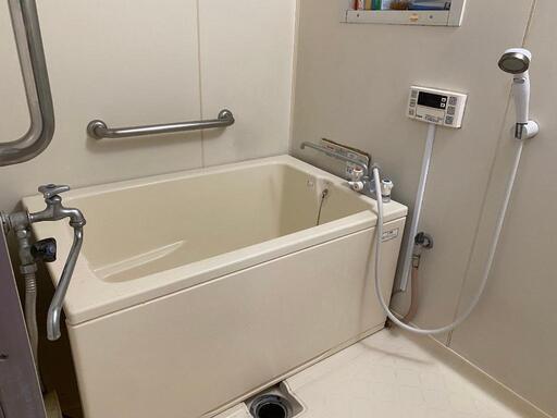好評完売御礼【人気の浴槽 ふろ 風呂釜】\n\nリンナイホールインワン給湯器 排気筒内蔵型給湯器